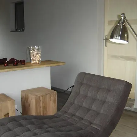 Beautiful With Pool: 8 Pers