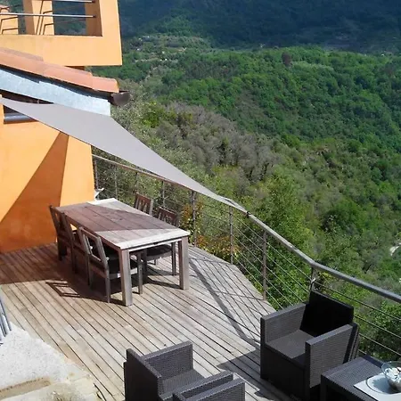 Beautiful With Pool: 8 Pers