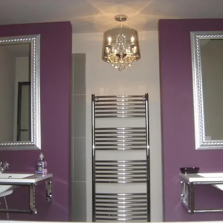 Beautiful With Pool: 8 Pers Isolabona