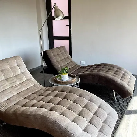 Beautiful With Pool: 8 Pers Σπίτι διακοπών *