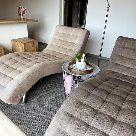 Σπίτι διακοπών Beautiful With Pool: 8 Pers Isolabona