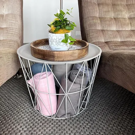 Beautiful With Pool: 8 Pers Σπίτι διακοπών *