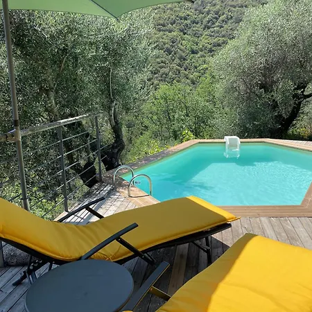 Beautiful With Pool: 8 Pers