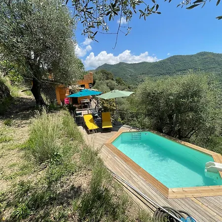 Beautiful With Pool: 8 Pers