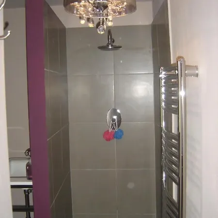 Beautiful With Pool: 8 Pers *