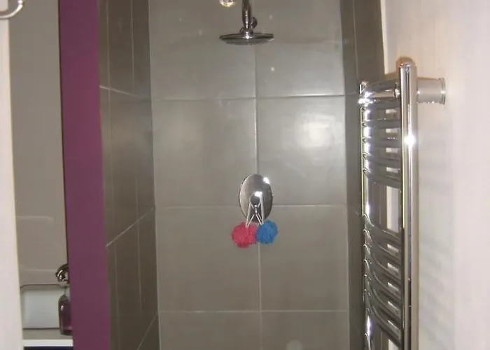 Beautiful With Pool: 8 Pers *