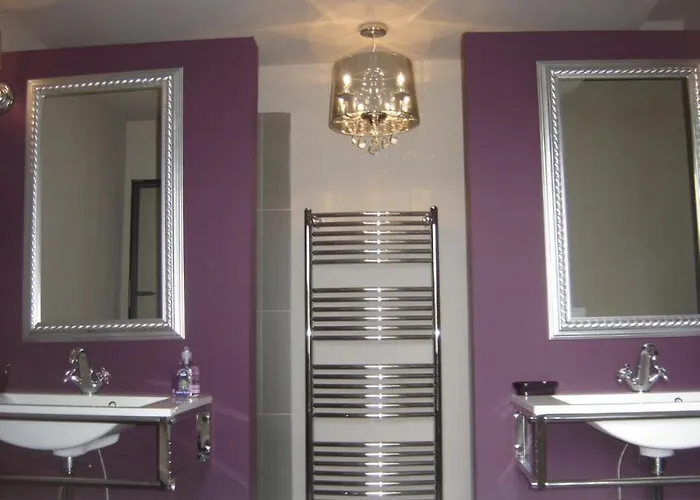 Beautiful With Pool: 8 Pers Isolabona