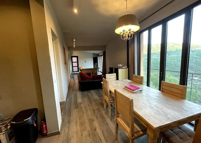 Beautiful With Pool: 8 Pers * Isolabona