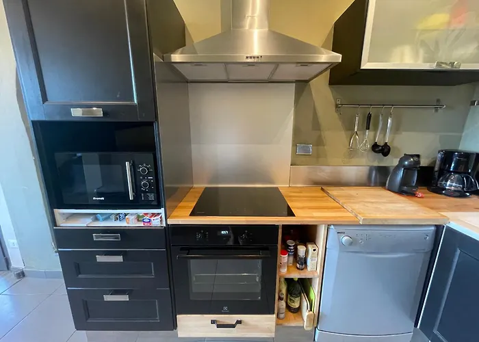 Beautiful With Pool: 8 Pers Feriehus *