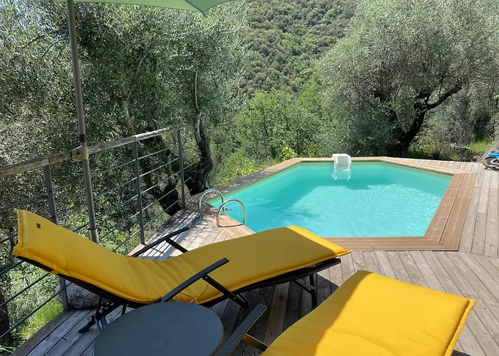 Beautiful With Pool: 8 Pers