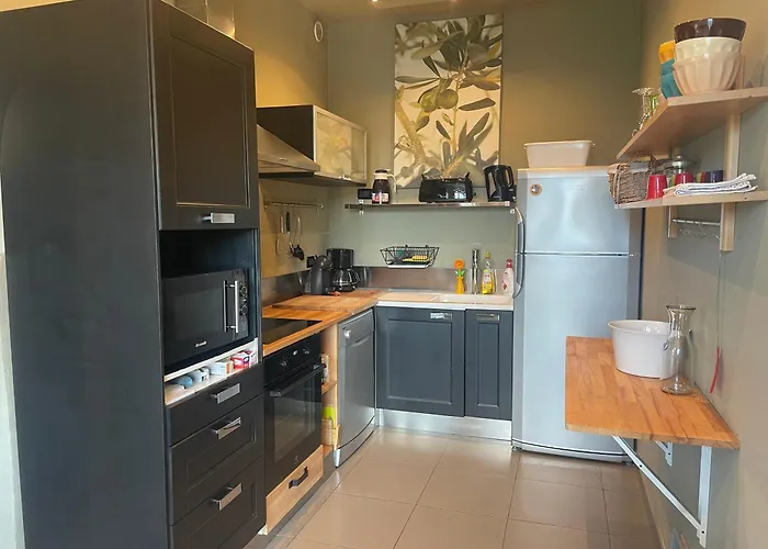 Beautiful With Pool: 8 Pers Isolabona